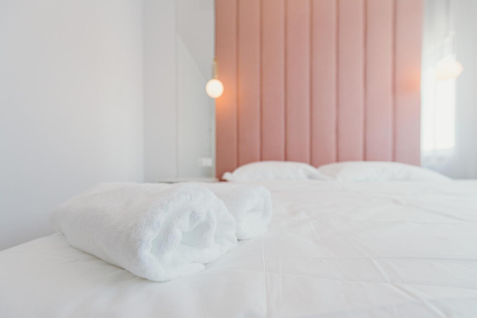 3 Bedrooms Premium Bella Rosa For 8 Guests With Ac And Underground Parking Rzeszów Buitenkant foto