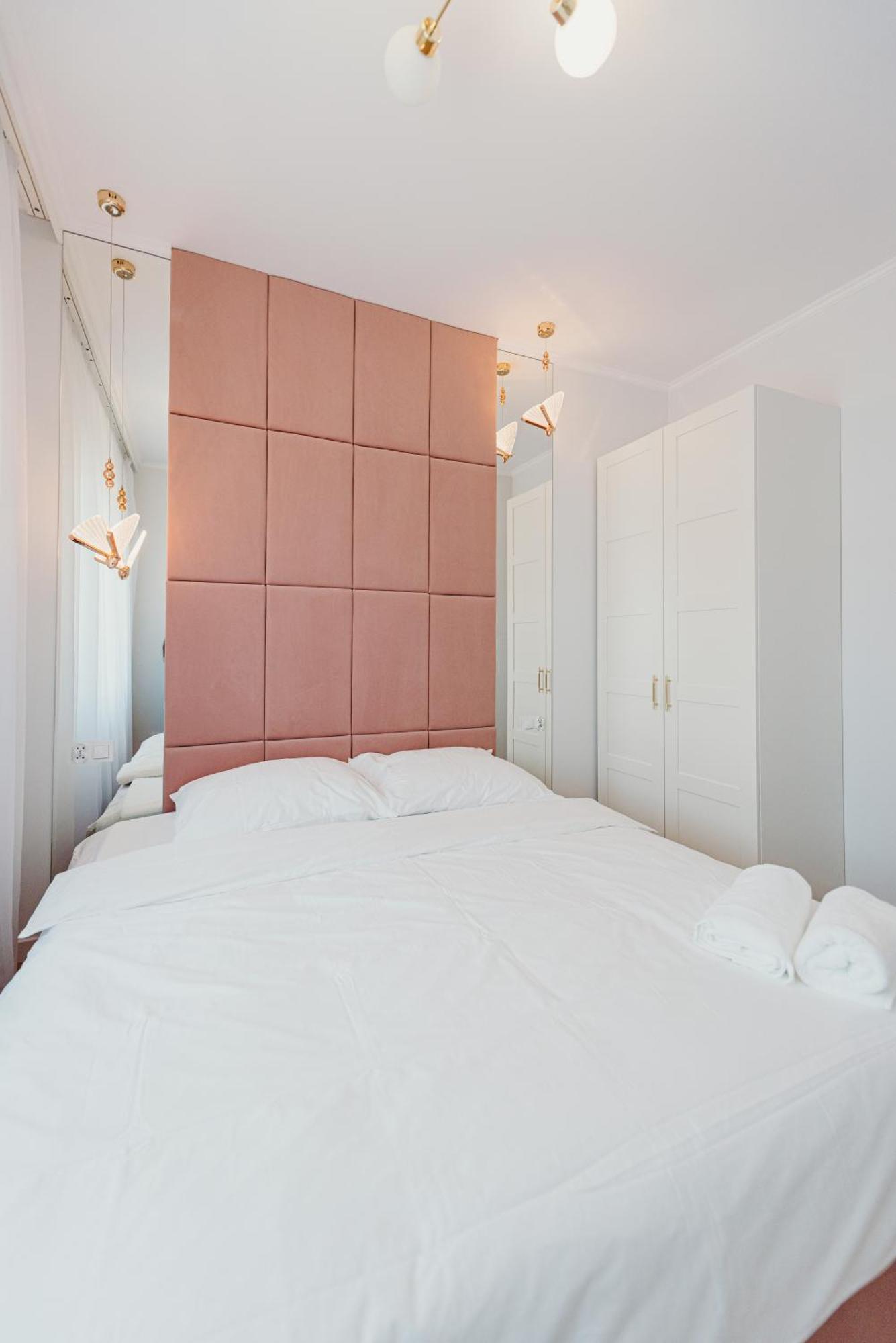 3 Bedrooms Premium Bella Rosa For 8 Guests With Ac And Underground Parking Rzeszów Buitenkant foto